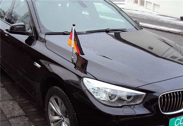 Z-mount diplomat car flag